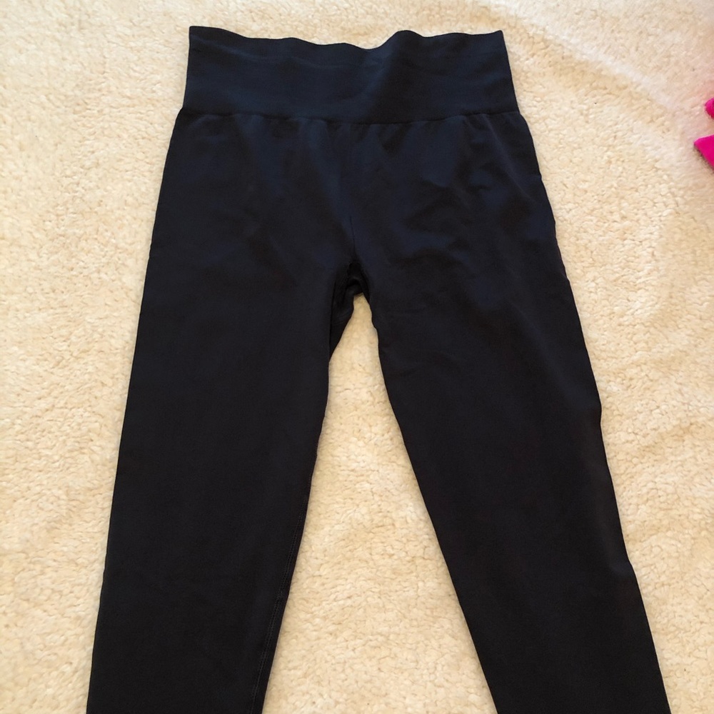 Fabletics athletic pants - Picture 2 of 3